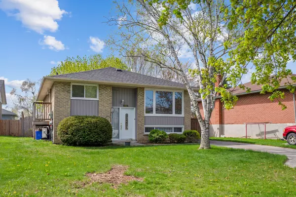 385 Lambeth CT, Oshawa, ON L1G 6W1