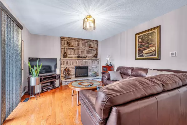 Mississauga, ON L5H 3W3,2032 Shannon DR