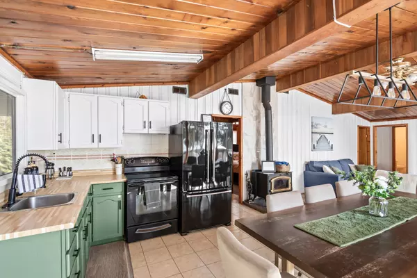 Trent Hills, ON L0L 1Z0,275 Muskie Mile LN