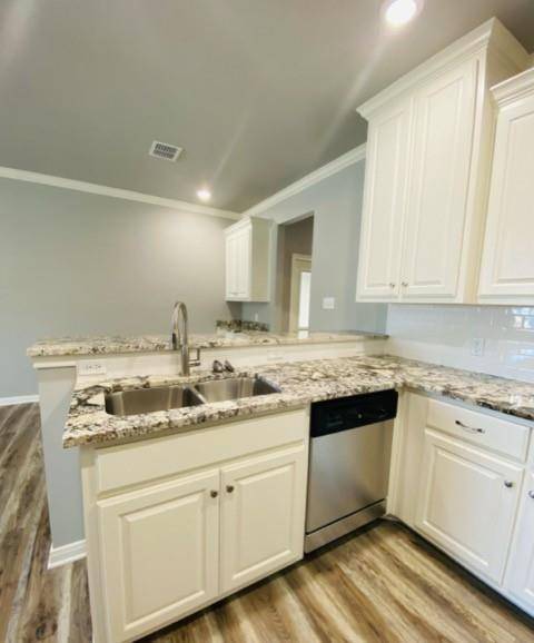 Mcgregor, TX 76657,716 S Main Street #718