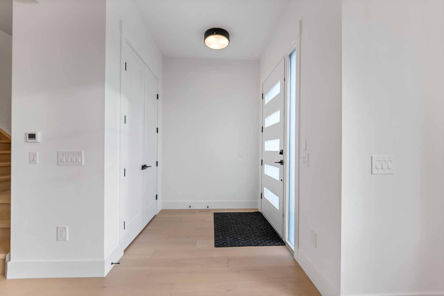 Calgary, AB T3E 1L6,2426 53 AVE Southwest