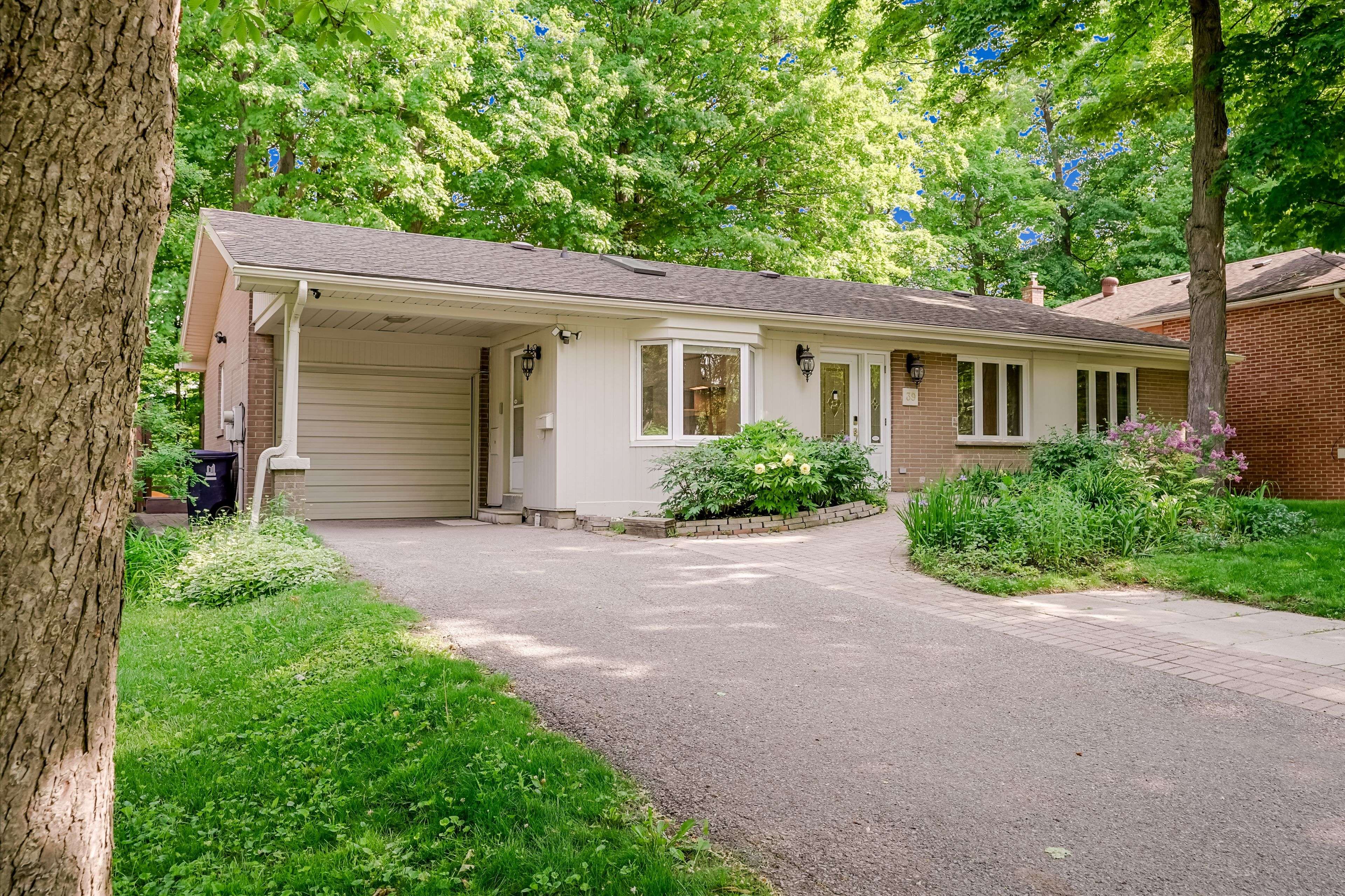 39 Sagebrush LN, Toronto C13, ON M3A 1X4
