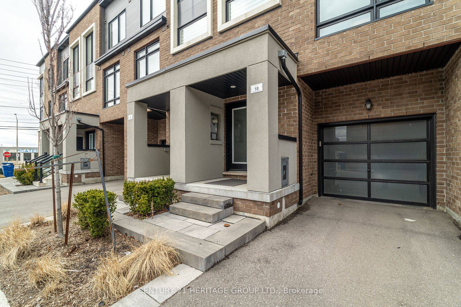 18 MONEYPENNY PL, Vaughan, ON L4J 0K9