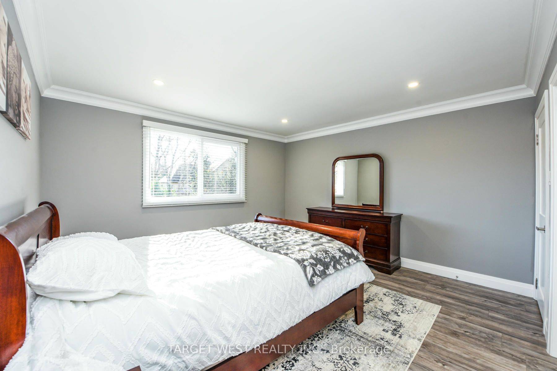Mississauga, ON L5H 1X4,1443 Saginaw CRES