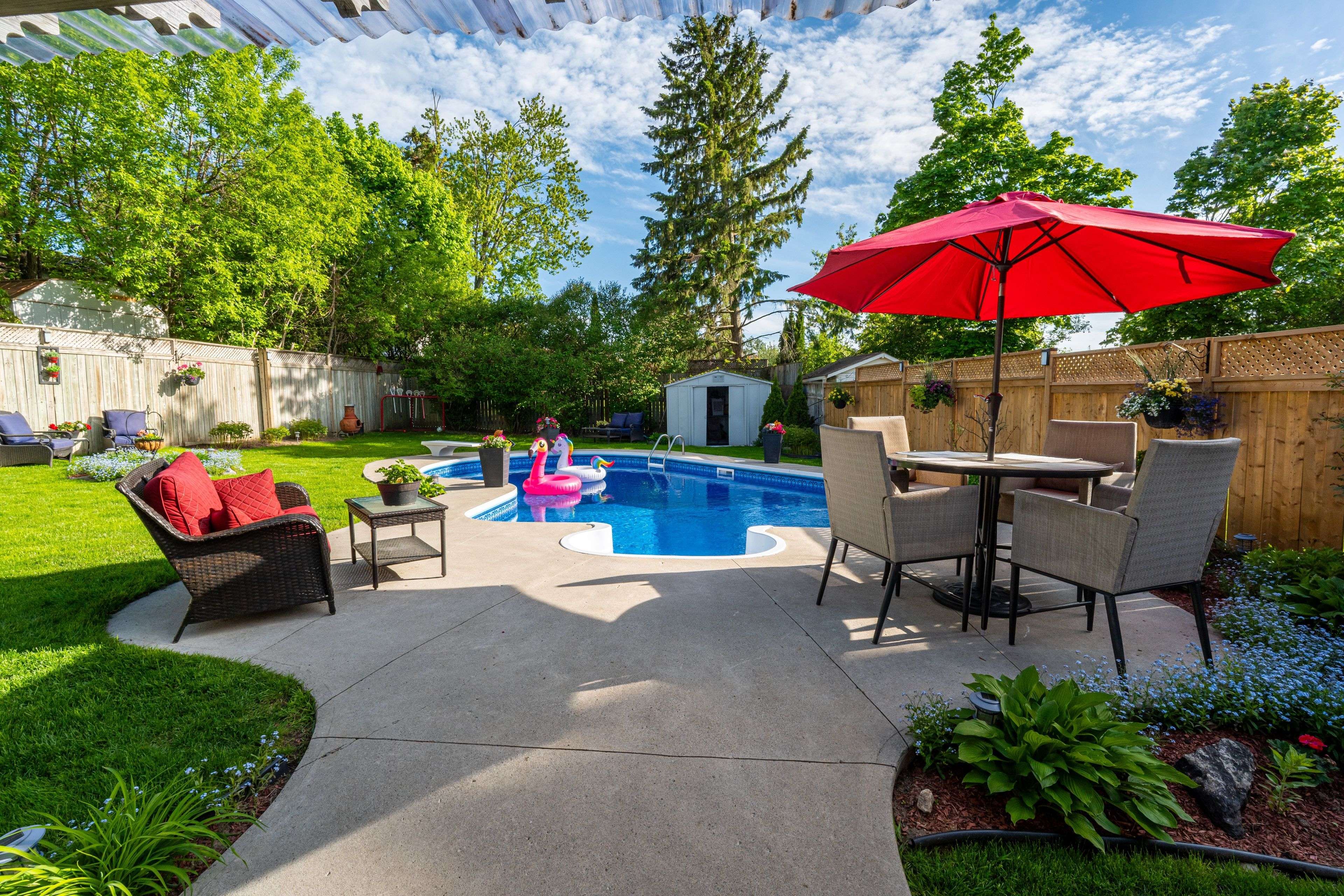 Peterborough South, ON K9J 1G3,981 SOUTHLAWN DR