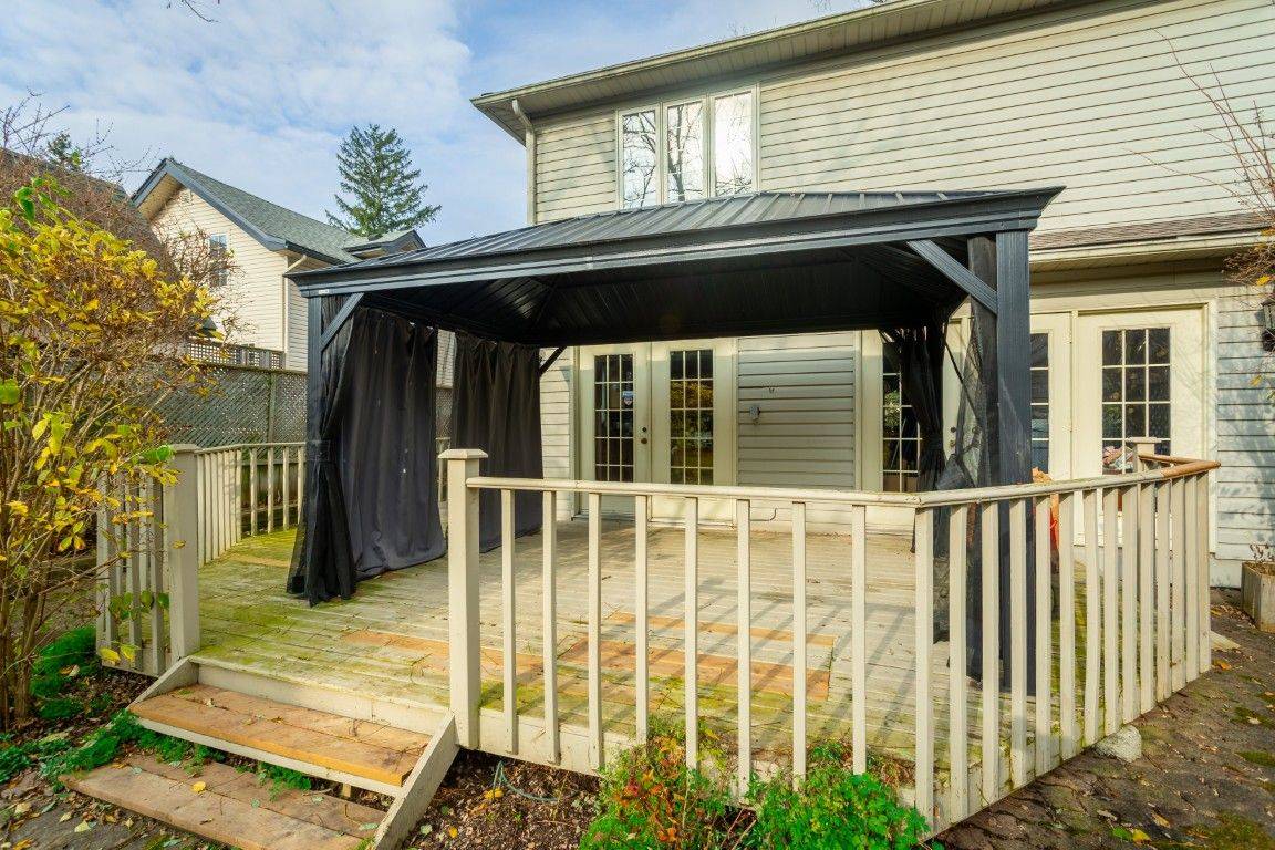 Hamilton, ON L9G 2Y1,64 Academy ST
