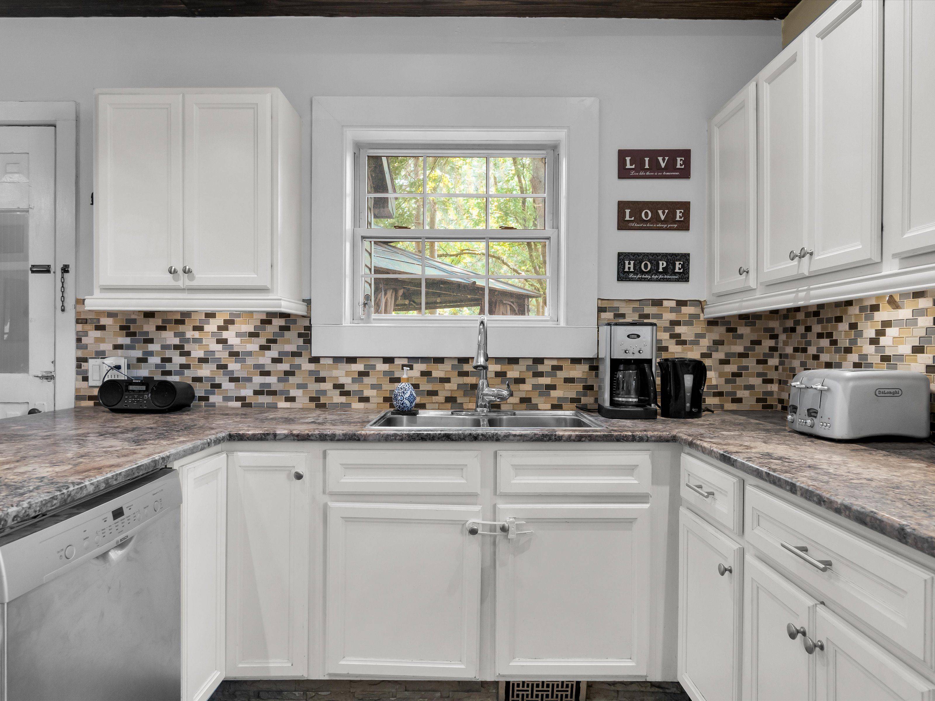 Bracebridge, ON P1L 1J2,74 Taylor RD