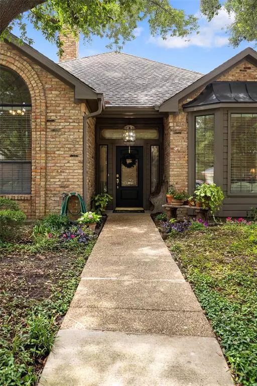 Dallas, TX 75248,6518 Laurel Valley Road