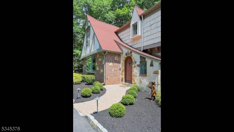 Warren Twp., NJ 07059,11 Stoningham Dr