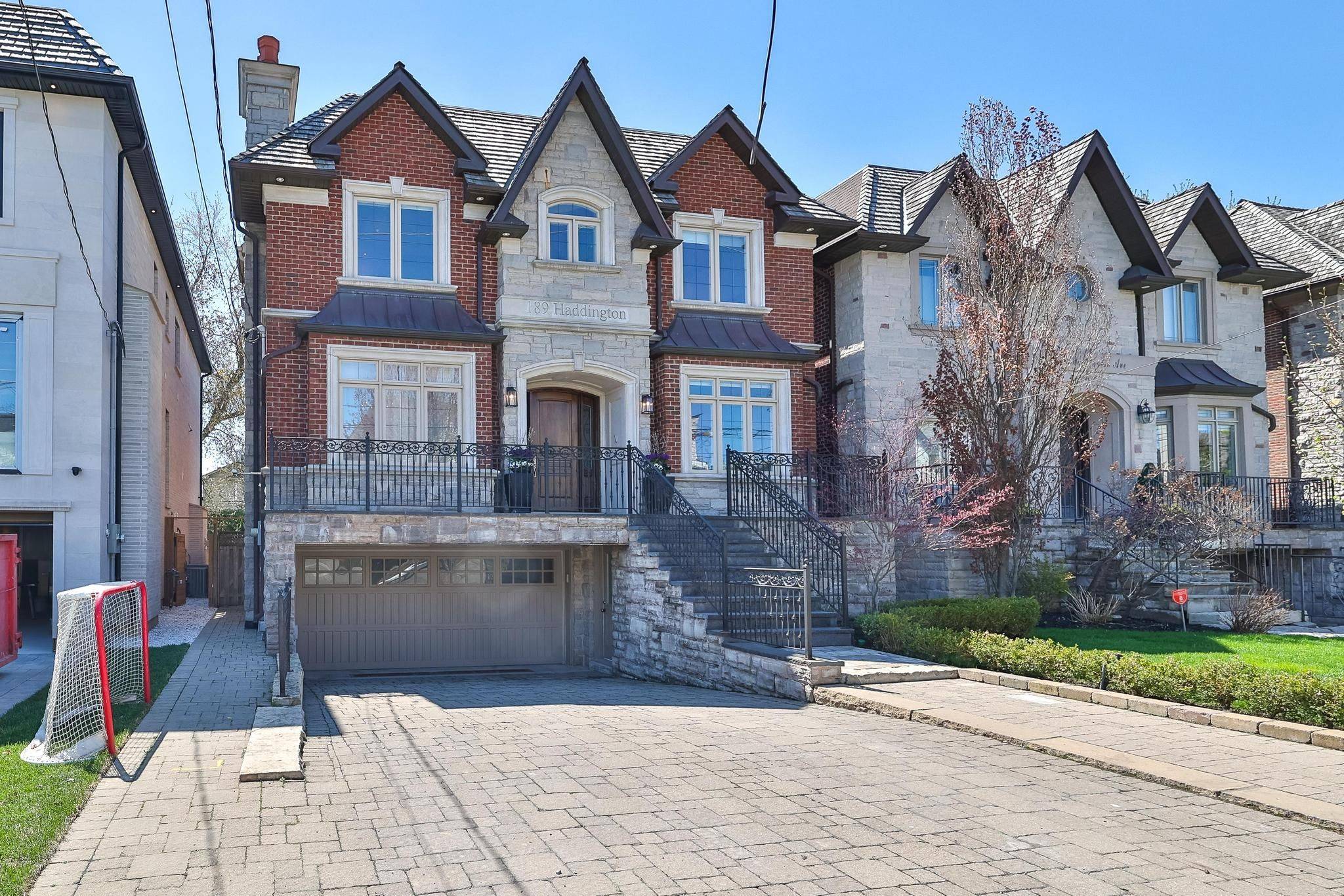 Toronto C04, ON M5M 2P7,189 Haddington AVE