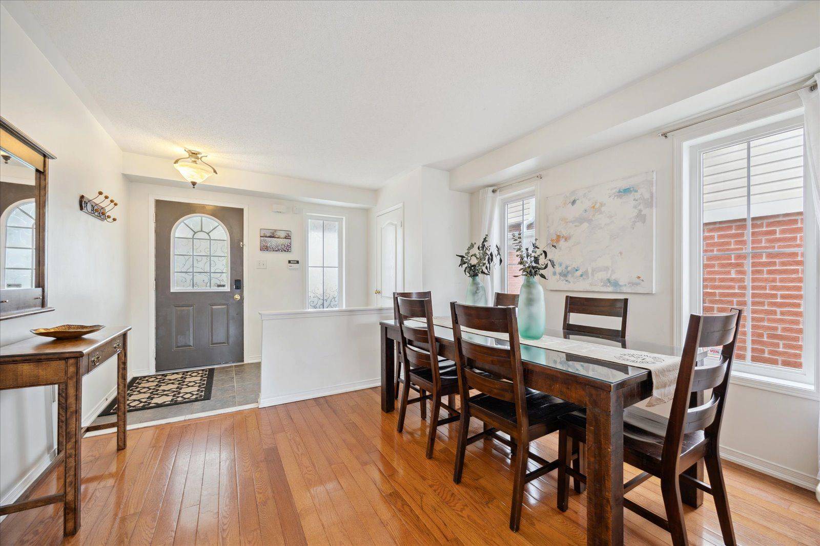 Oshawa, ON L1K 0B3,1654 Yardley ST