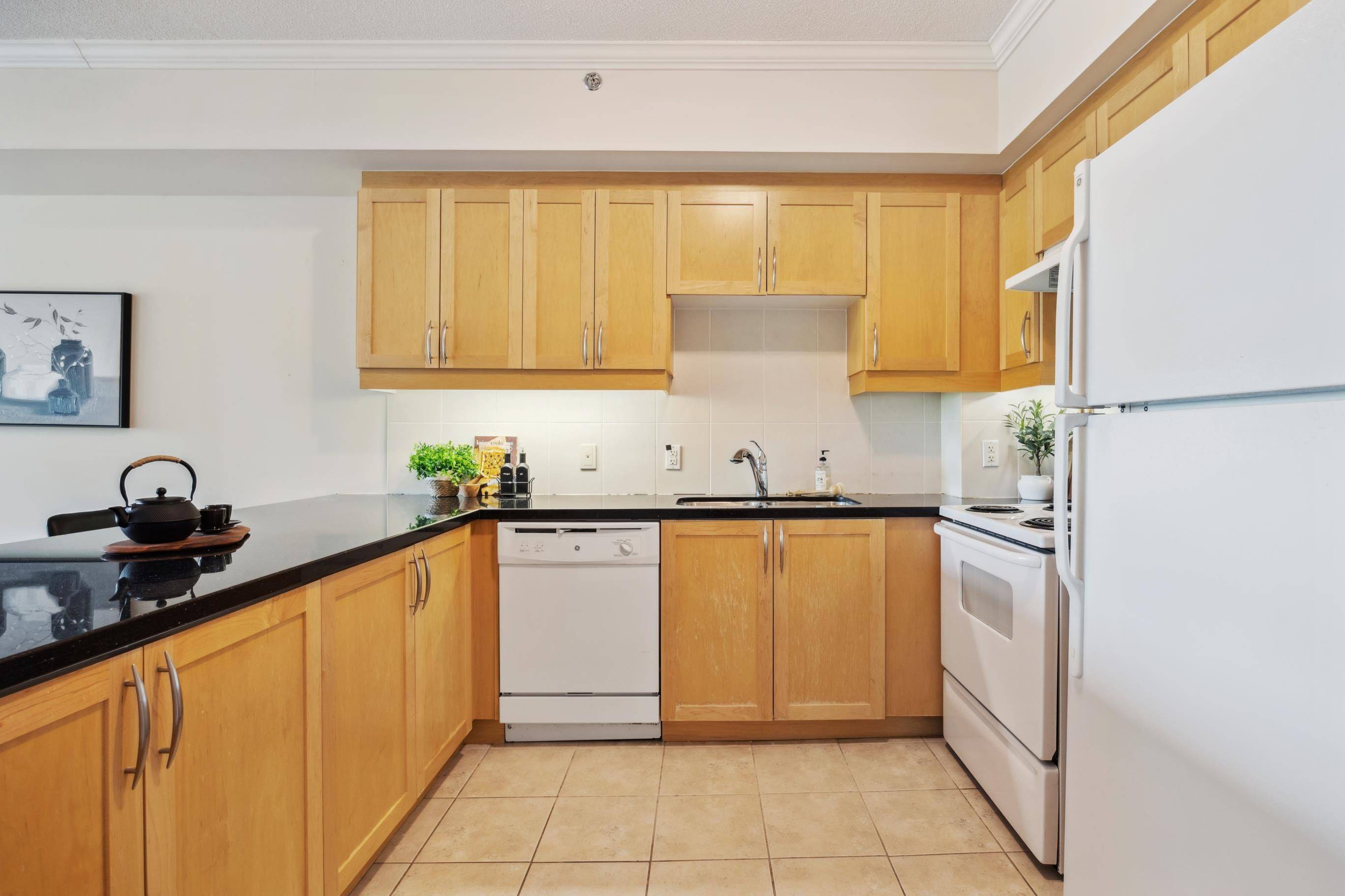 Scugog, ON L9L 0A3,171 Shanly ST #205