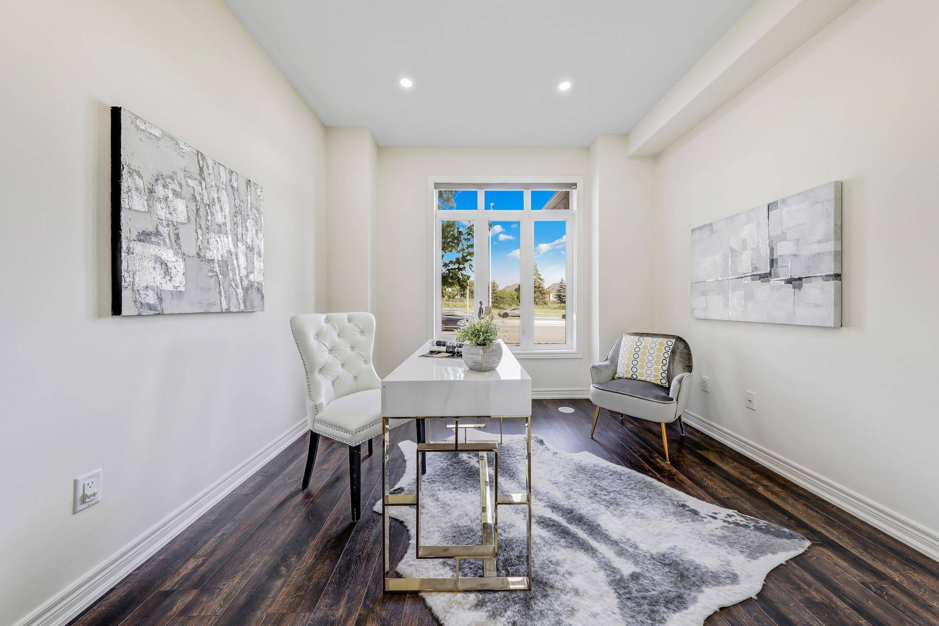 Oakville, ON L6H 3P5,503 Dundas ST E