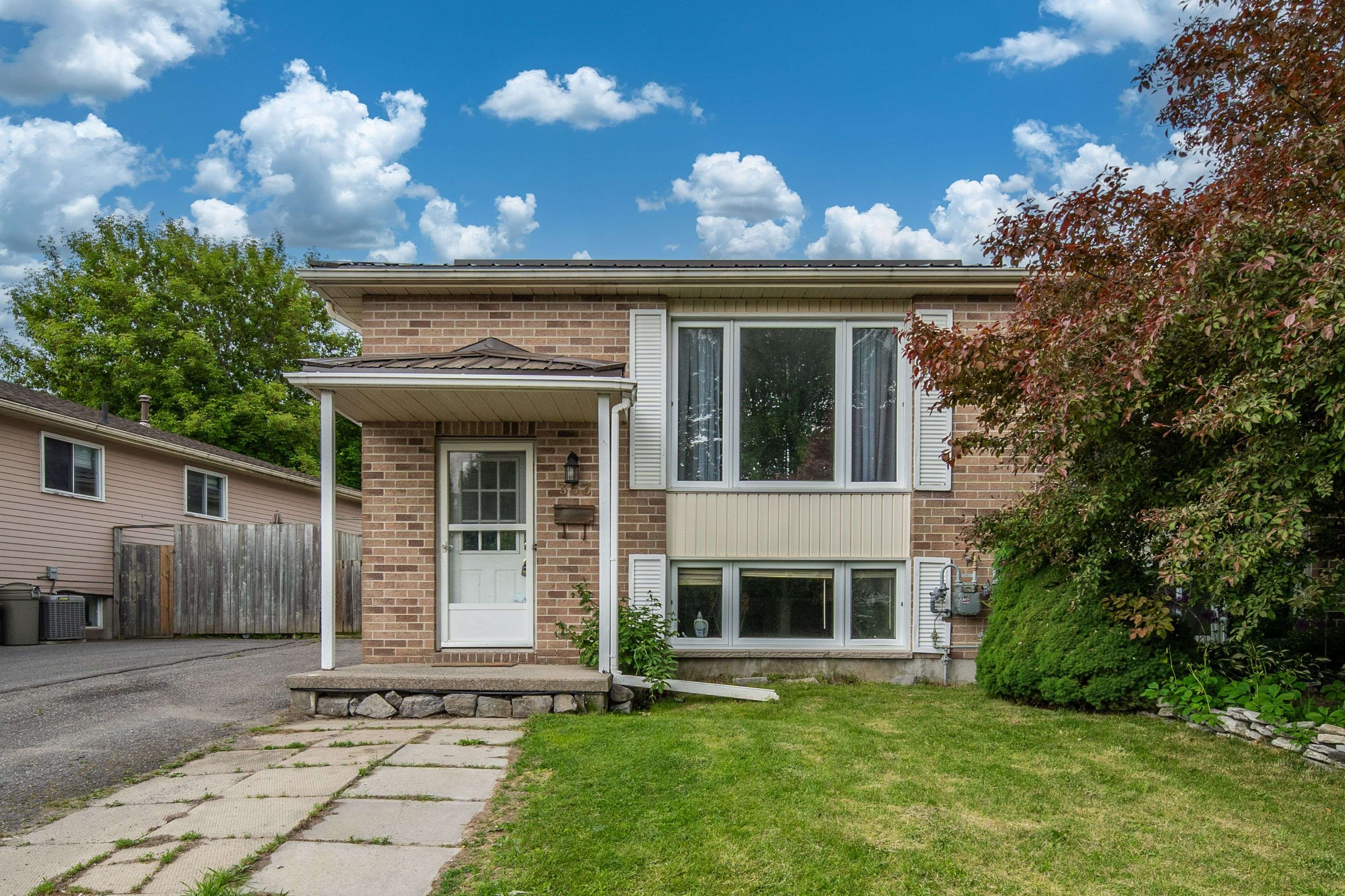 Kingston, ON K7M 7Z1,353 Kingsdale AVE