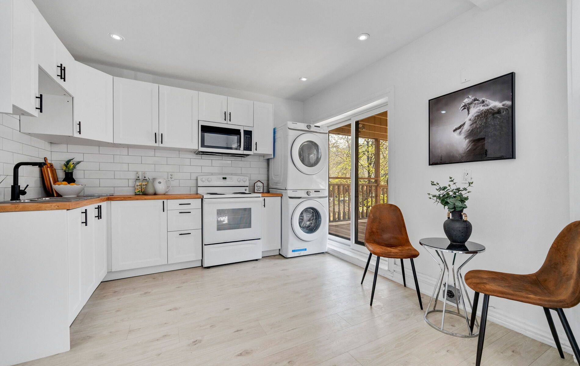 Hamilton, ON L8M 1Y3,10 Rutherford AVE