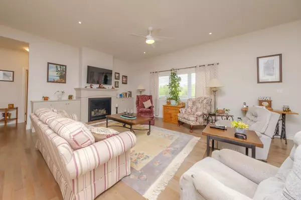 Kincardine, ON N2Z 0A8,417 McCullough CRES