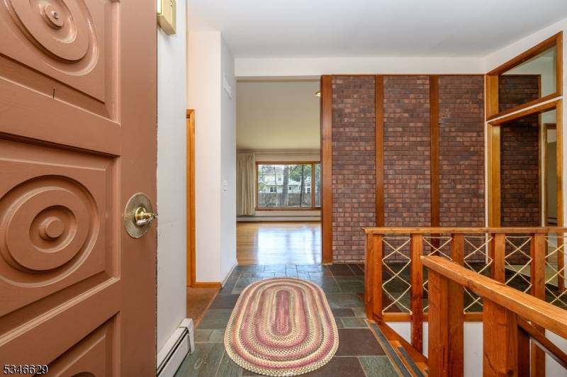Woodbridge Twp., NJ 07067,38 Heather Ln