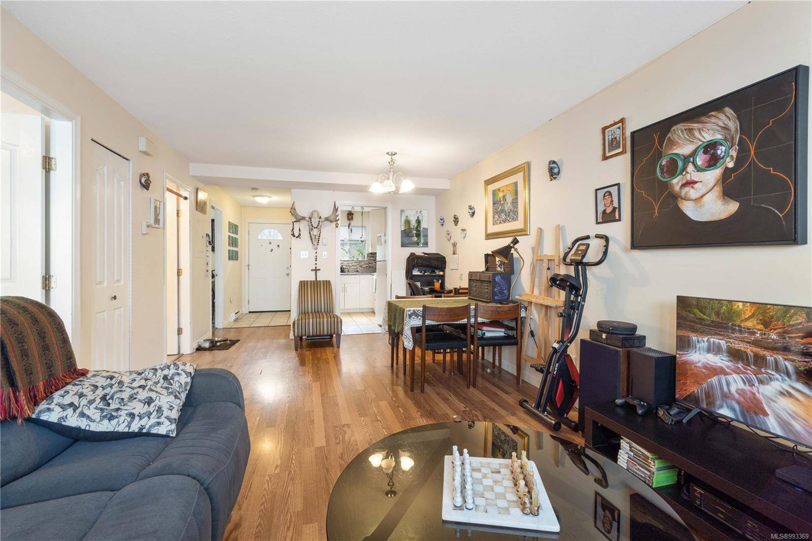 Nanaimo, BC V9R 5A6,68 Mill St #1