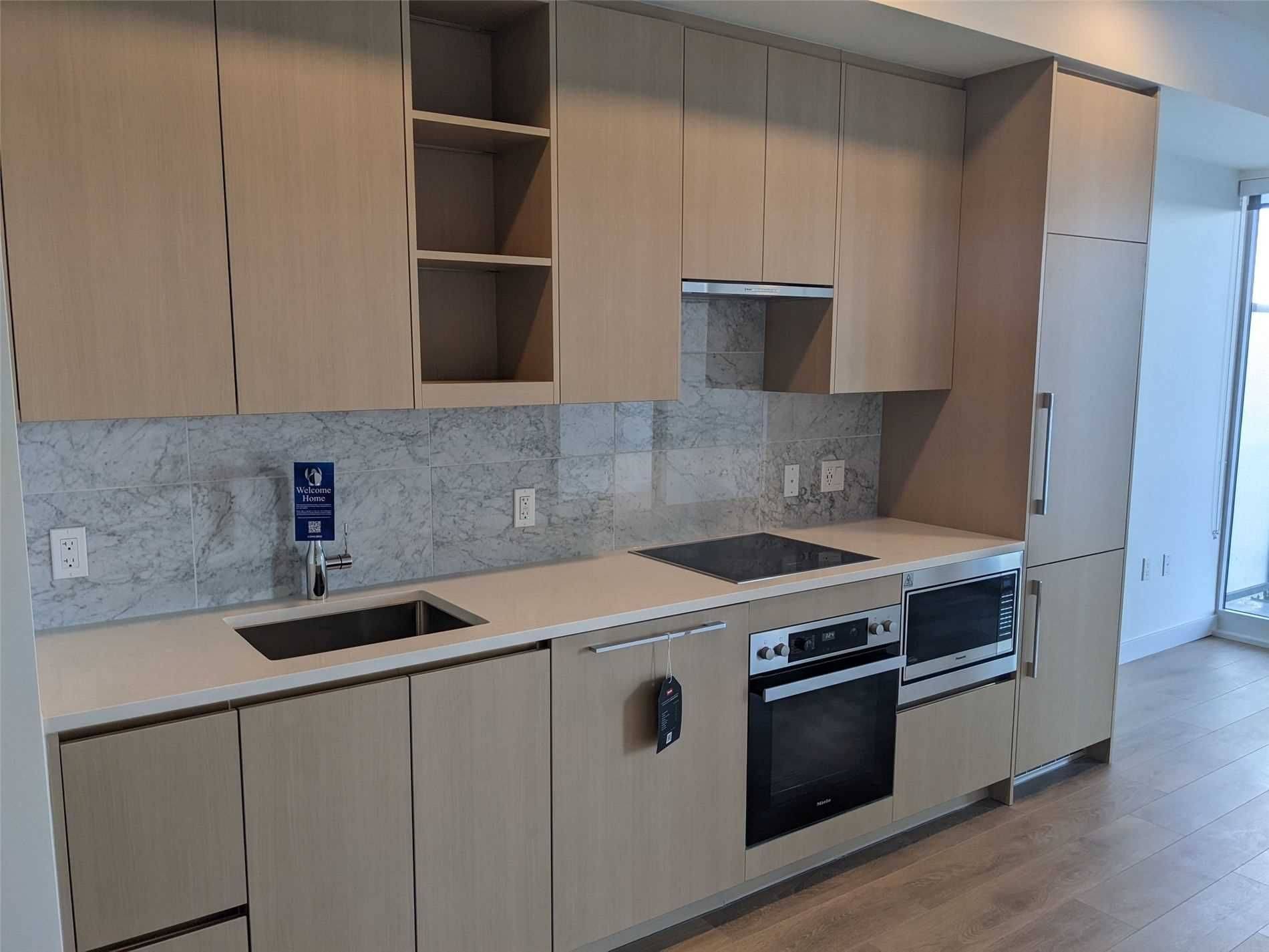 Toronto C15, ON M2K 0H2,95 Mcmahon DR #701