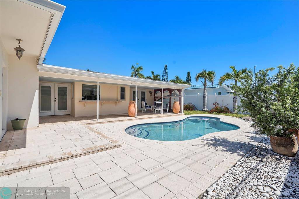 Pompano Beach, FL 33060,601 SE 2nd Terrace