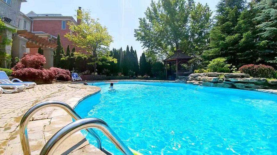 46 Humberview DR, Vaughan, ON L4H 1B1