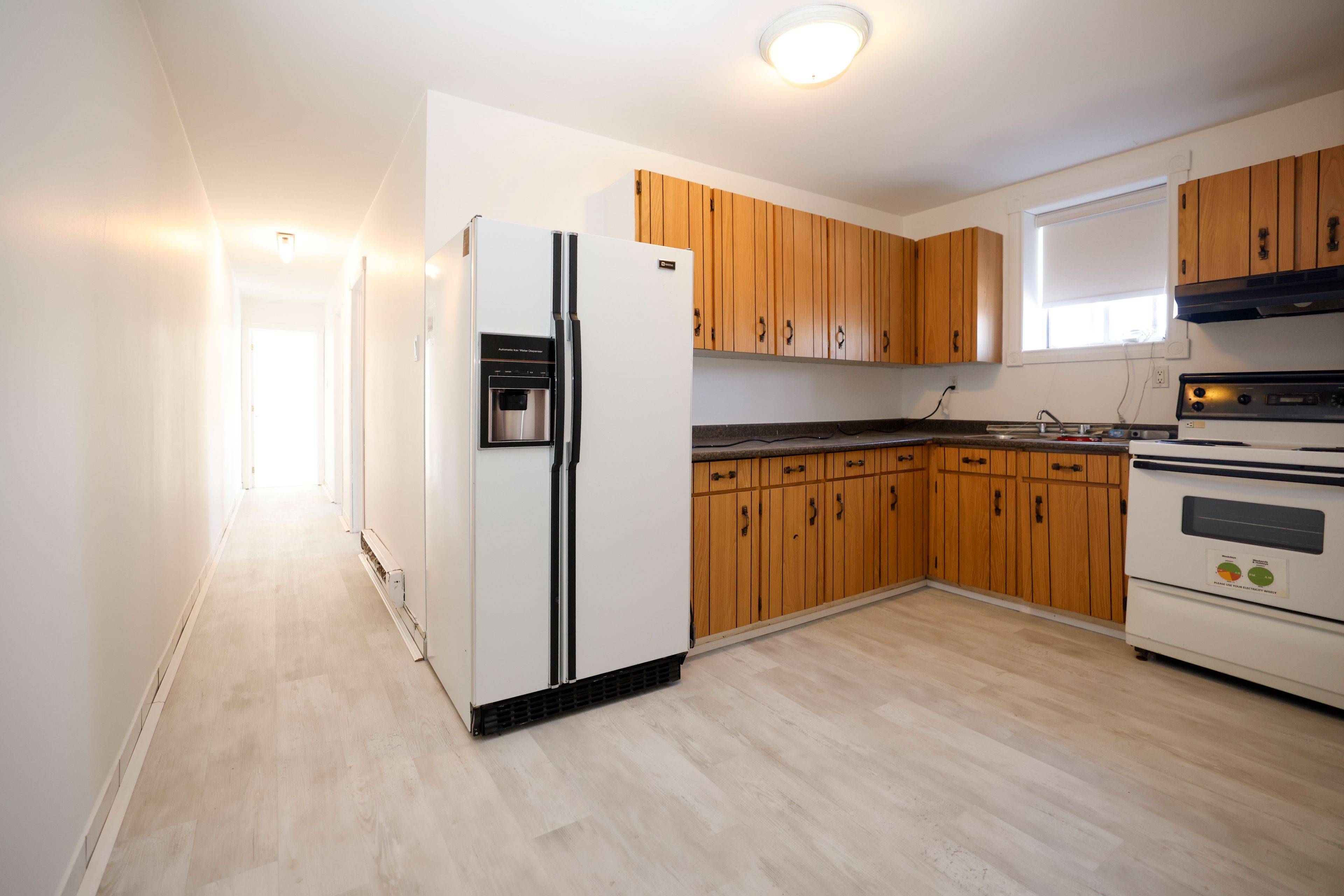 Bradford West Gwillimbury, ON L3Z 2B9,37 Holland ST W #2