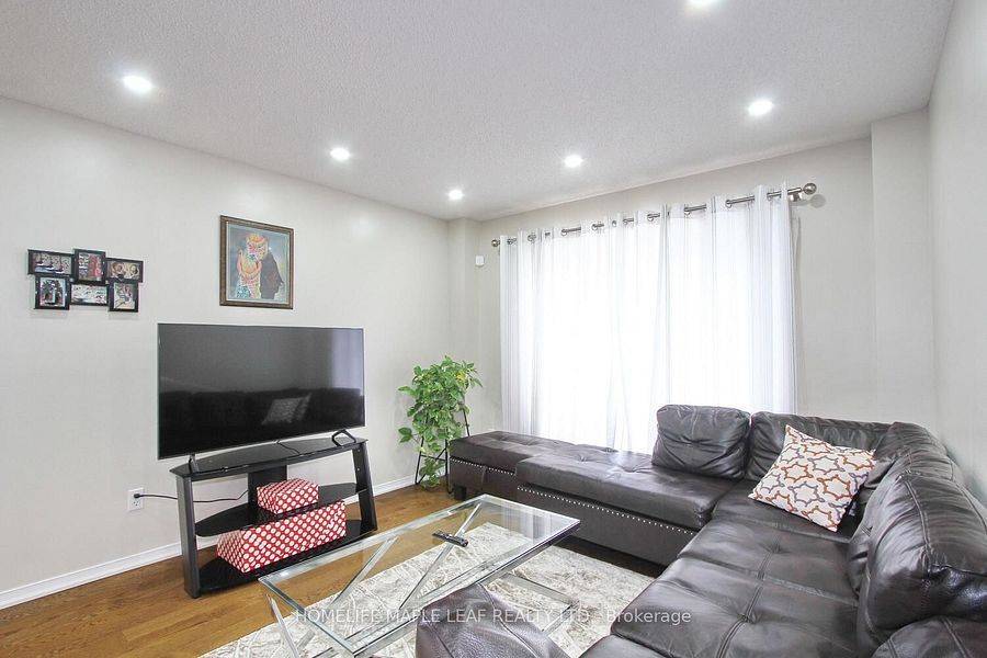 Brampton, ON L6X 3E6,110 Corkett DR