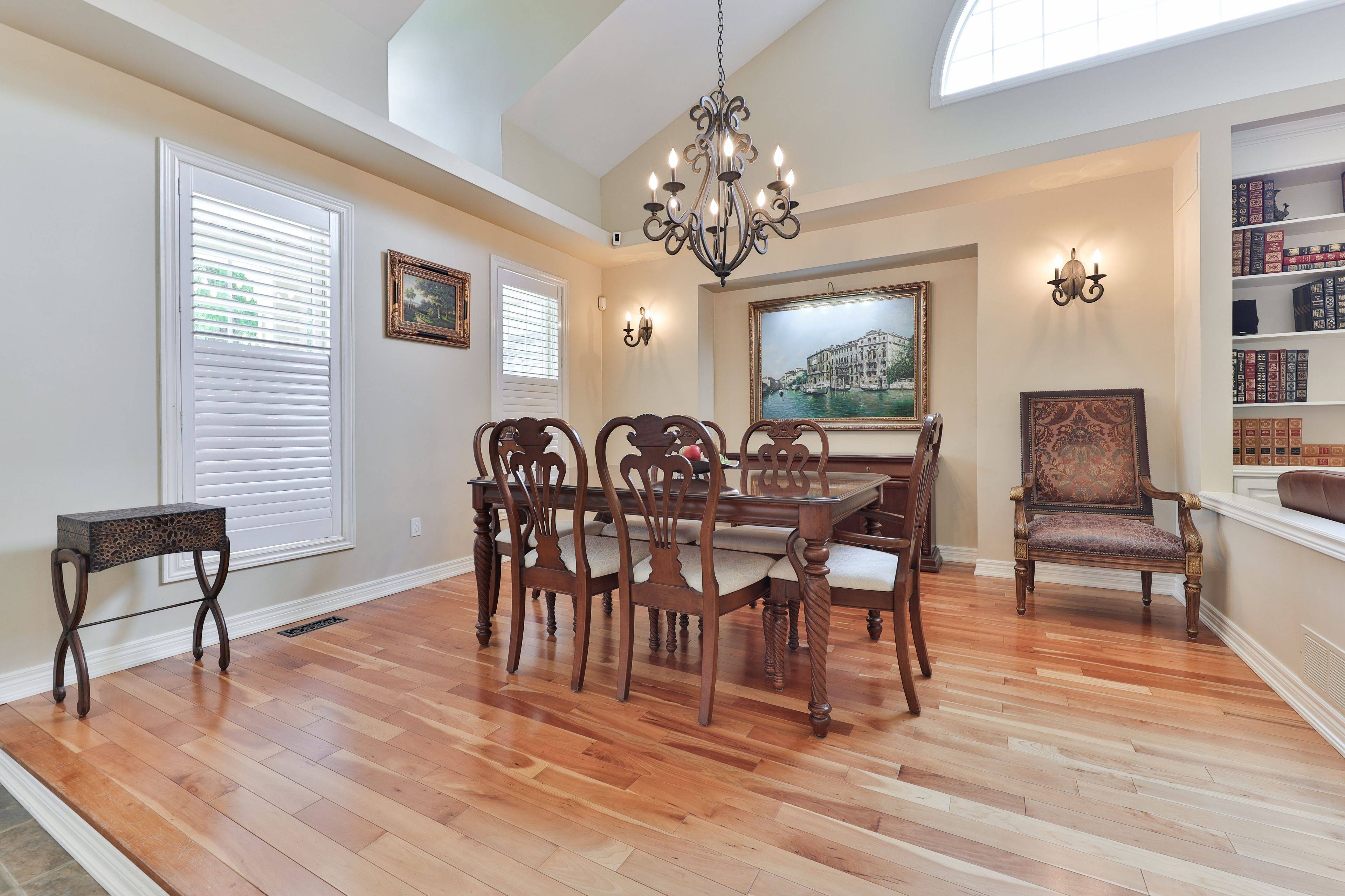 Burlington, ON L7N 1A3,3105 Lakeshore RD