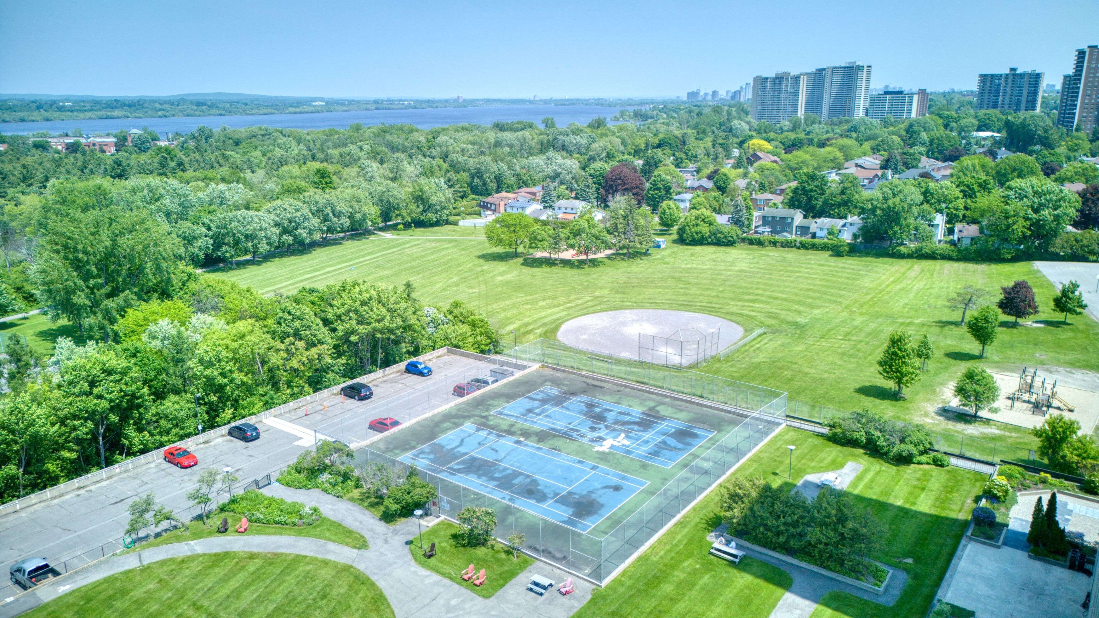 Britannia - Lincoln Heights And Area, ON K2B 5W8,2625 Regina ST #1401