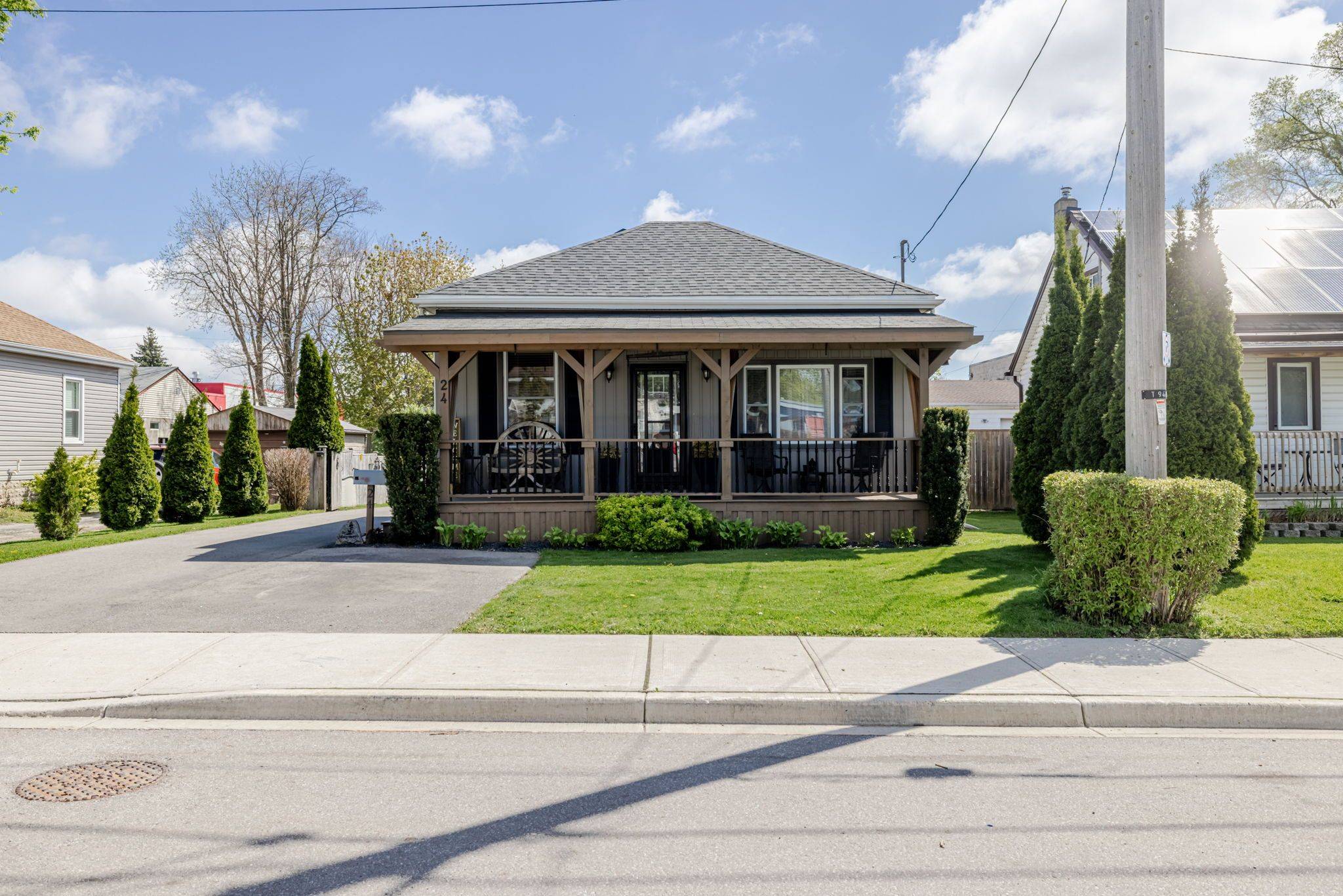 London East, ON N5W 4B7,24 Muir ST