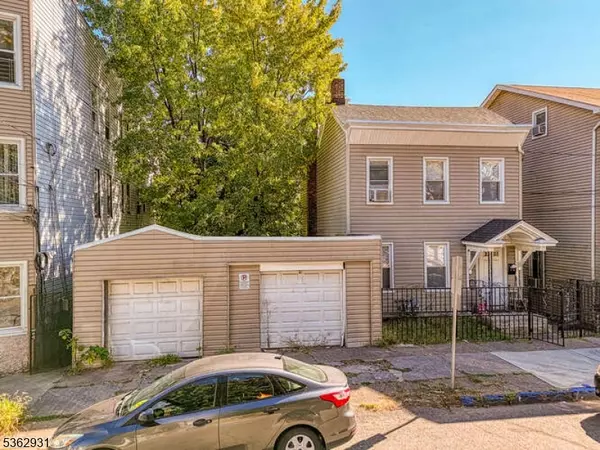 Paterson City, NJ 07522,90 N 3Rd St