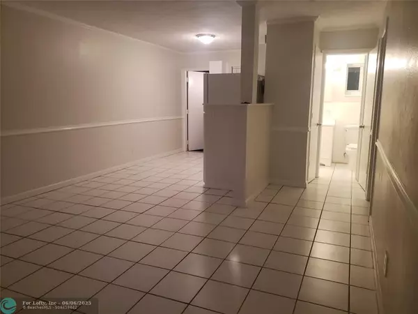 Fort Lauderdale, FL 33311,731 NW 1st Ave #3