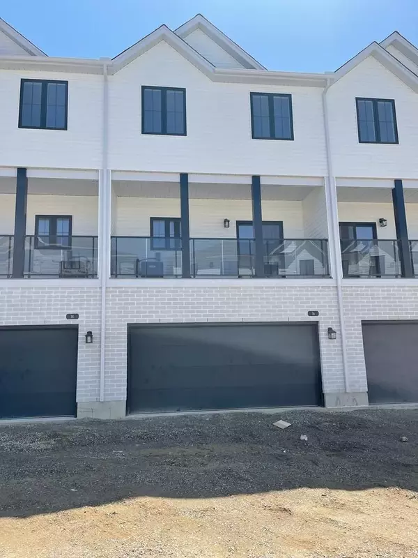London North, ON N6G 0Y2,1781 Henrica AVE #10