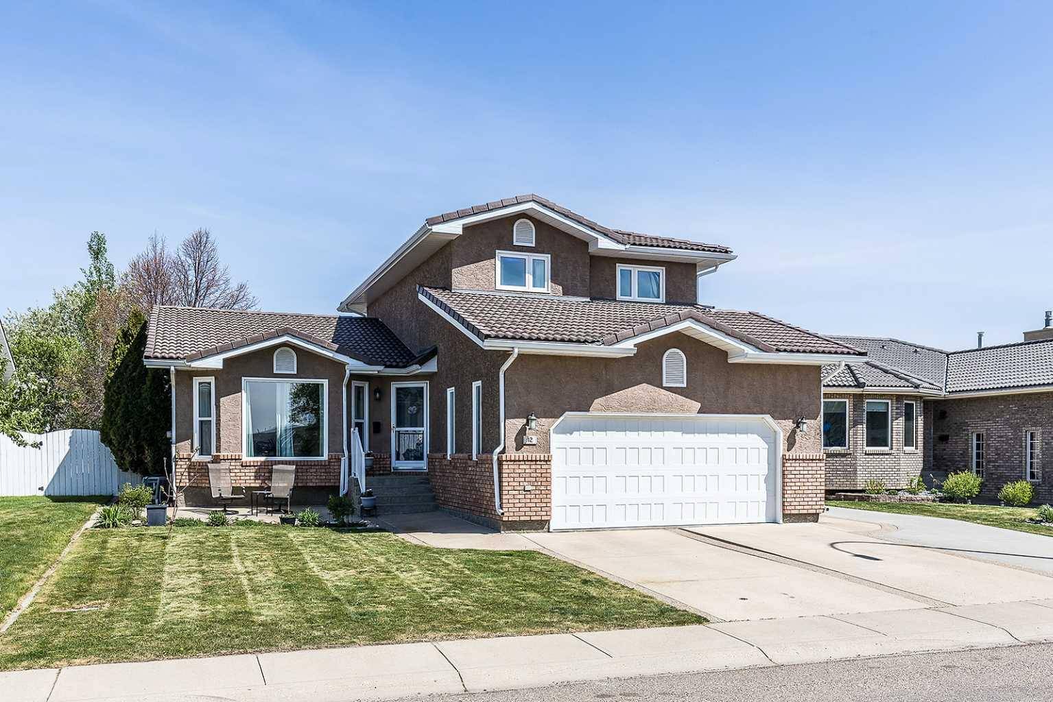 12 Taylor BLVD SE,  Medicine Hat,  AB T1B 4A5