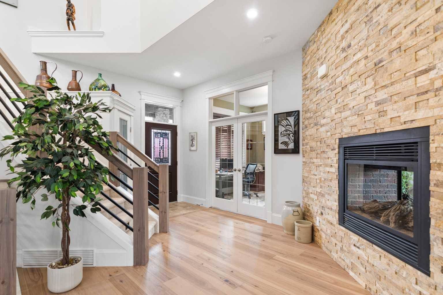 Red Deer, AB T4N1E2,6261 Cronquist DR