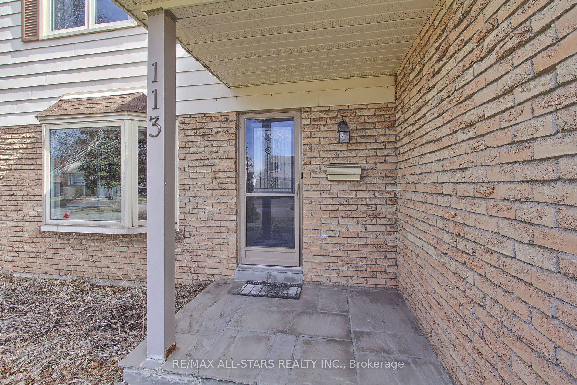 Newmarket, ON L3Y 5T3,113 Lowe BLVD