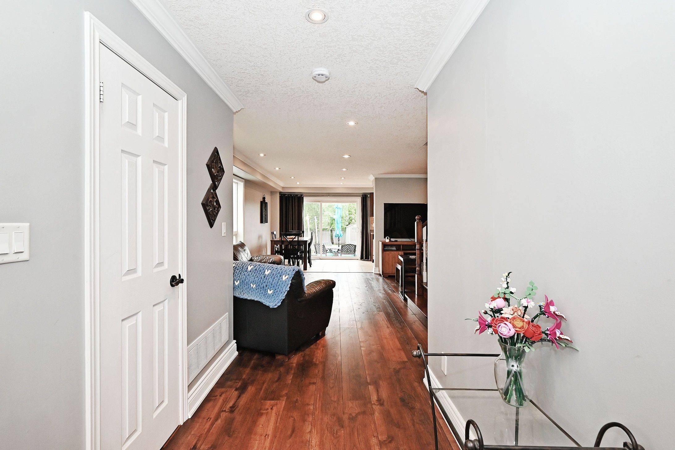Barrie, ON L4N 6A7,25 Lake CRES