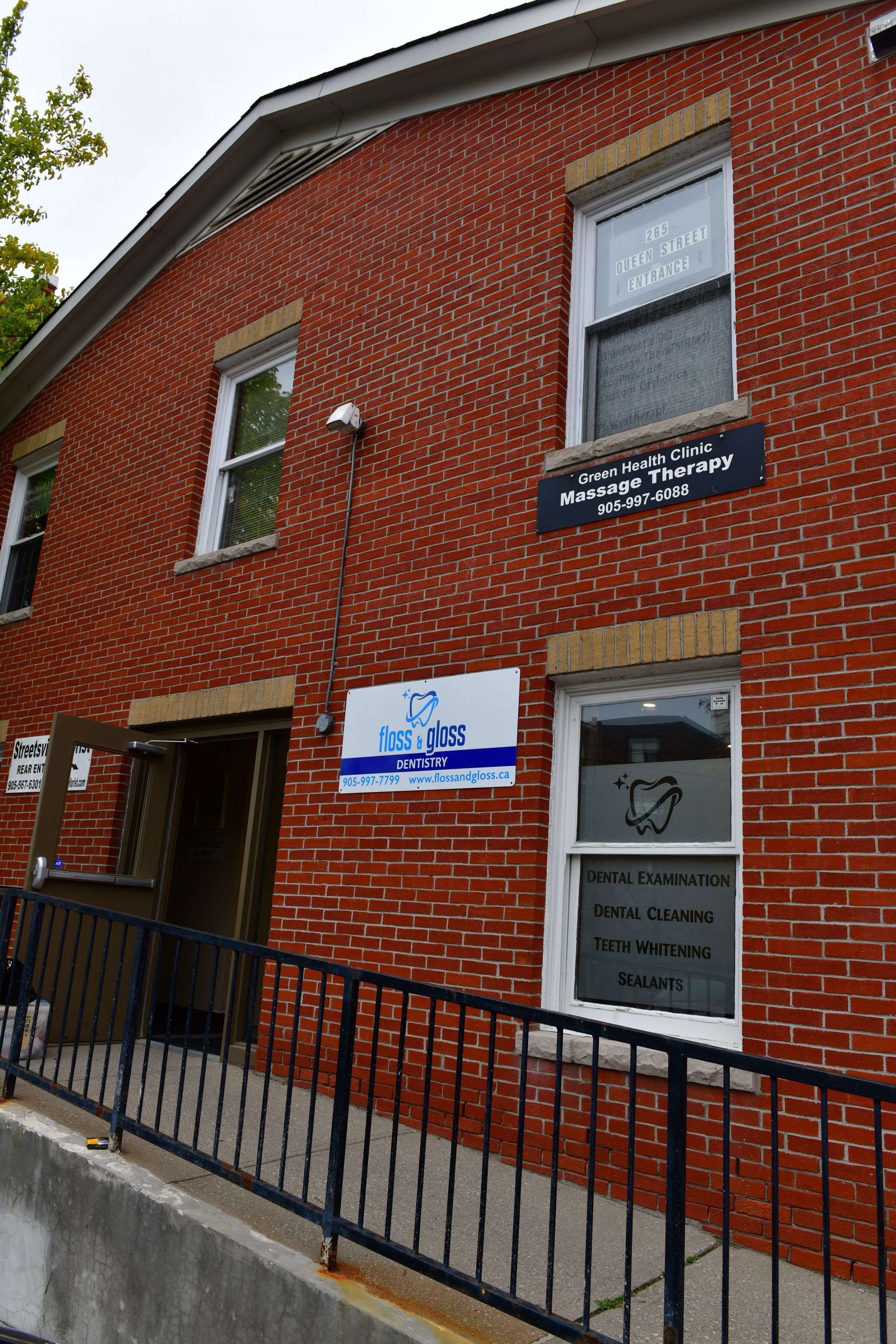 Mississauga, ON L5M 1L9,265 Queen ST S