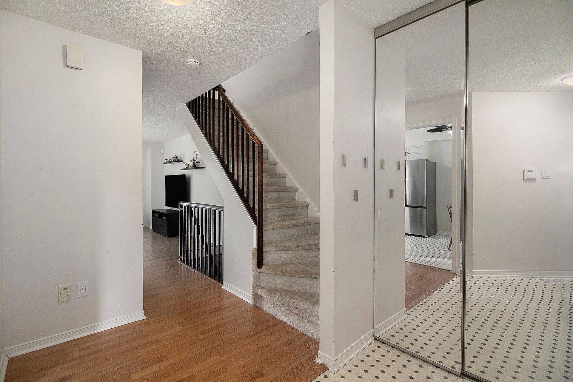 Orleans - Cumberland And Area, ON K1E 3P5,1435 Caravel CRES