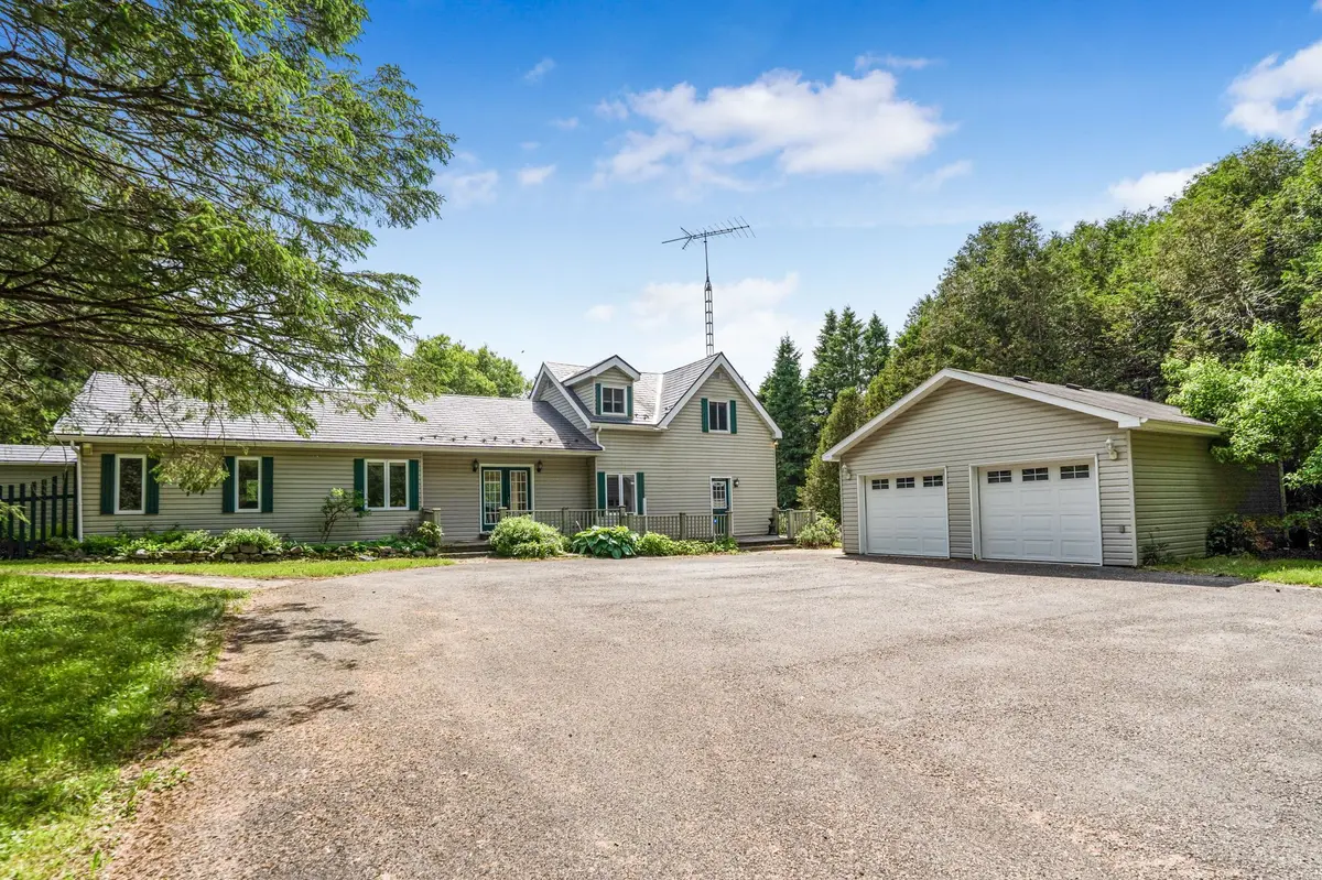 Champlain, ON K0B 1R0,1948 Borris RD