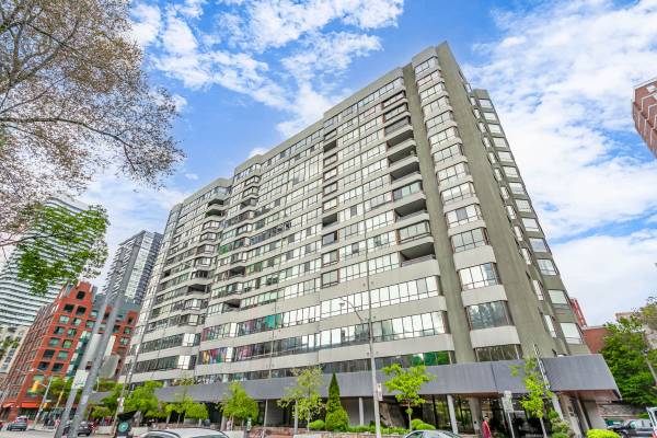 120 Carlton ST #201, Toronto C08, ON M5A 4K2