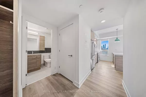 Toronto C01, ON M5S 0E4,484 Spadina AVE #211