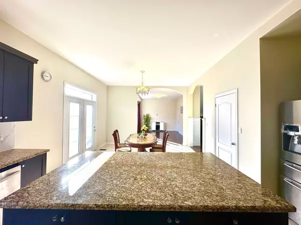 Markham, ON L6E 0L4,60 Wozniak CRES