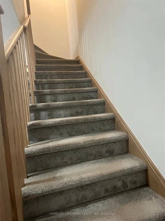 Mississauga, ON L5L 5T3,3409 Ridgeway DR #22