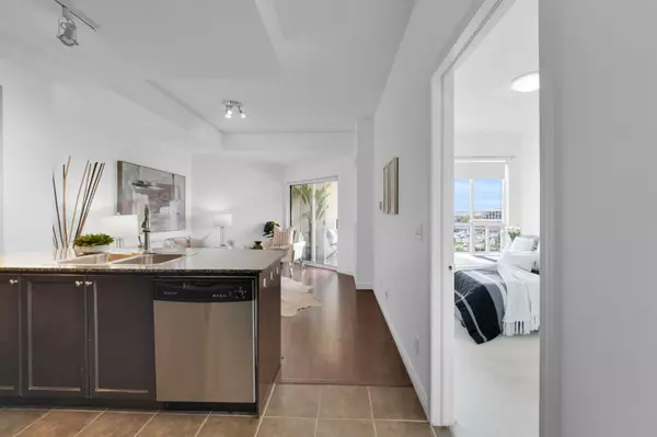 Vaughan, ON L4J 9K4,2 Maison Parc CT #710