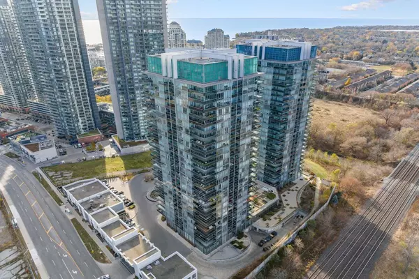 Toronto W06, ON M8Y 3H8,90 Parklawn RD #205