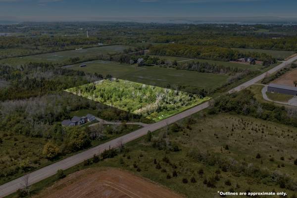 19487 Loyalist Pkwy, Prince Edward County, ON K0K 1T0