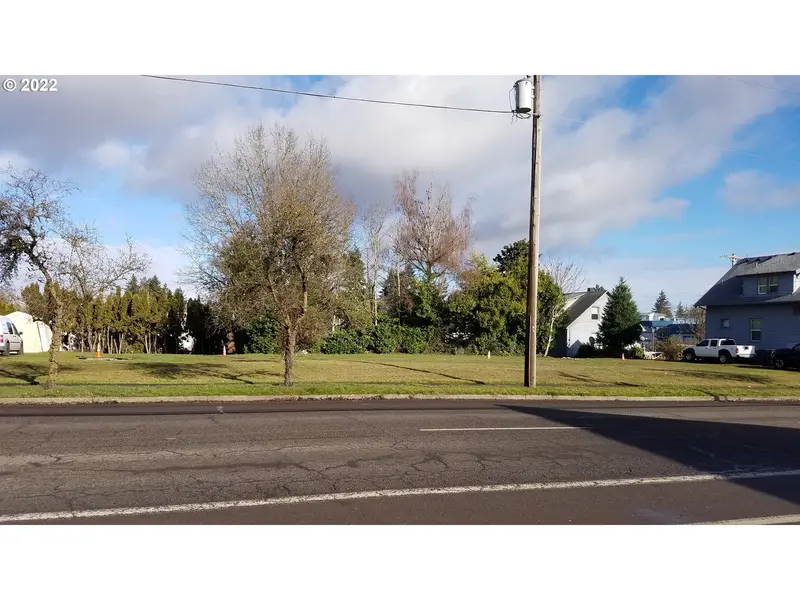 2323 19TH AVE, Forest Grove, OR 97116