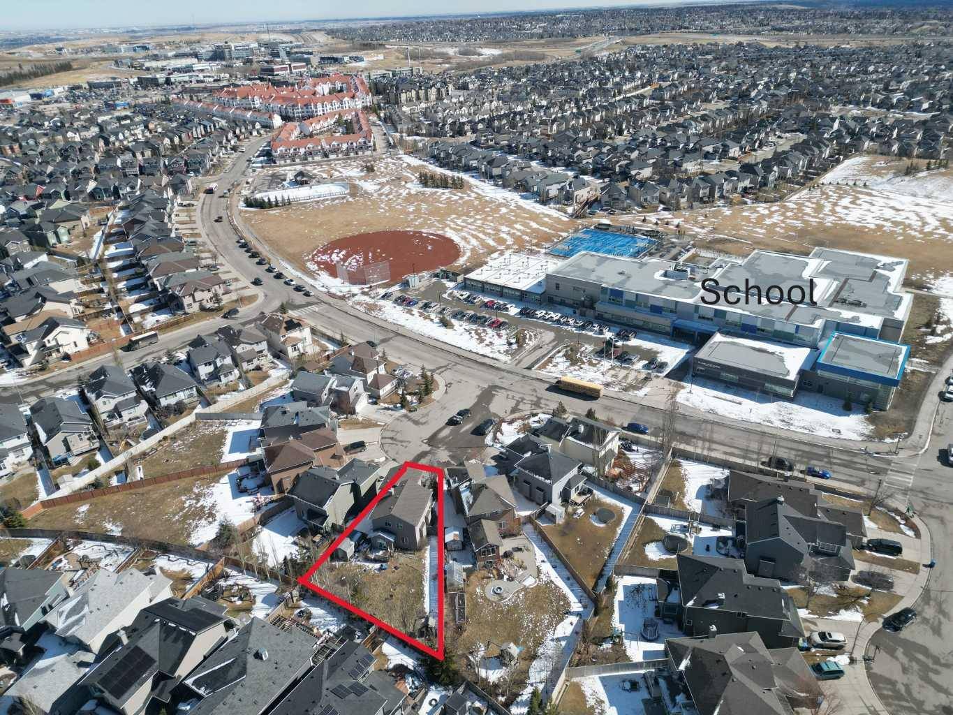 Calgary, AB T3G 5C8,325 Royal Oak Mews NW
