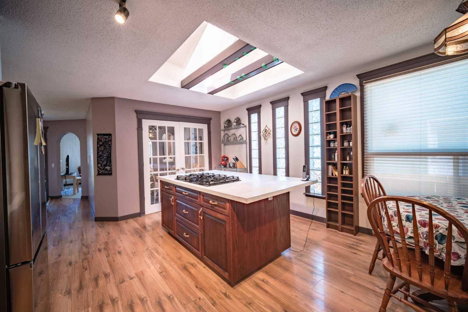 Calgary, AB T2W4C7,39 Woodglen Rise Southwest